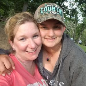 Meet your Posher, Lori